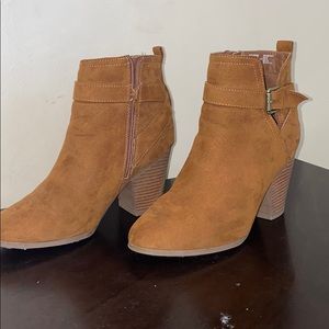 Time & Tru heeled boots !!